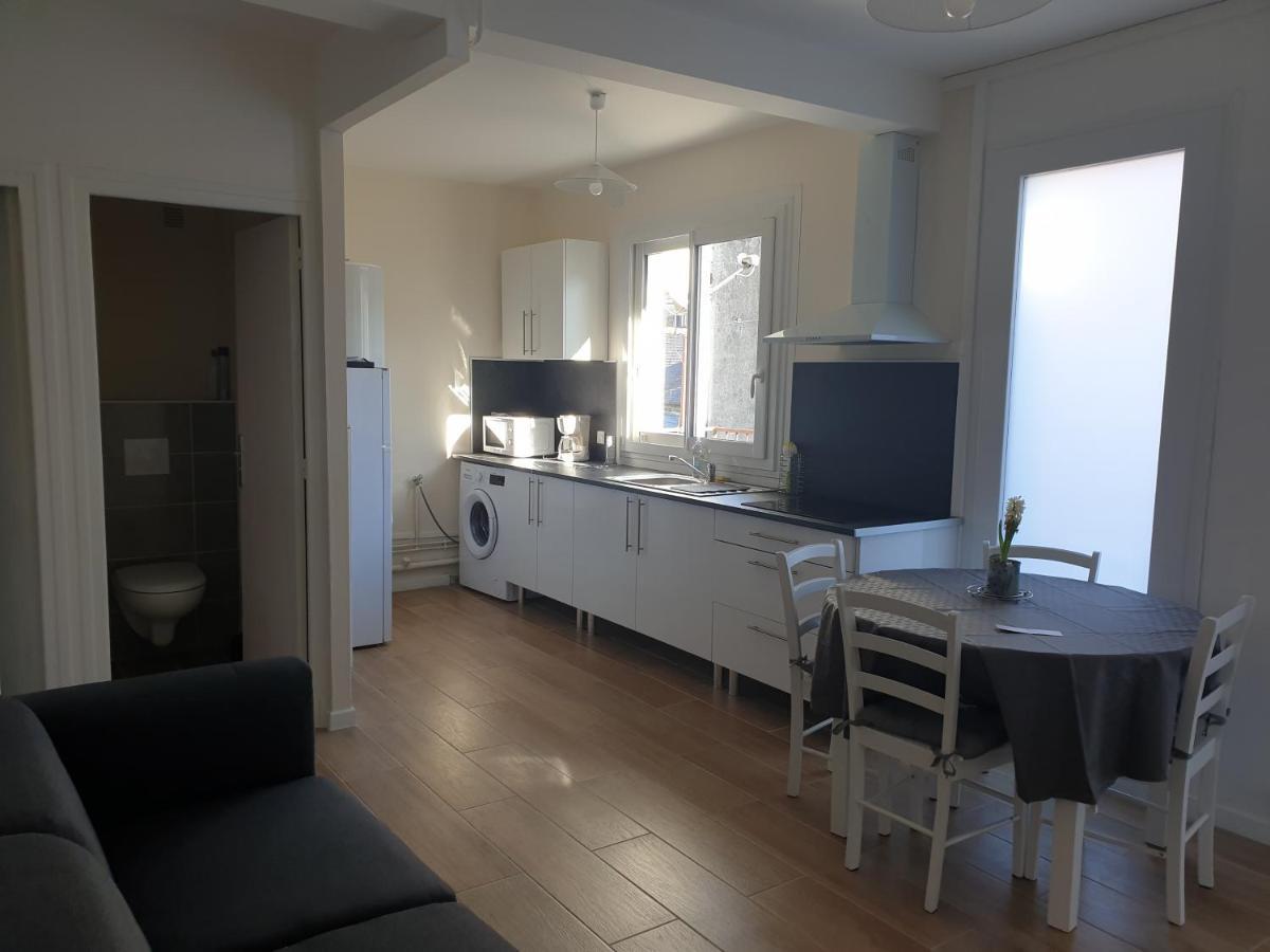 Appartement T4 Lumineux Avec Balcon - 3Eme Etage Sans Ascenseur Tarbes Buitenkant foto